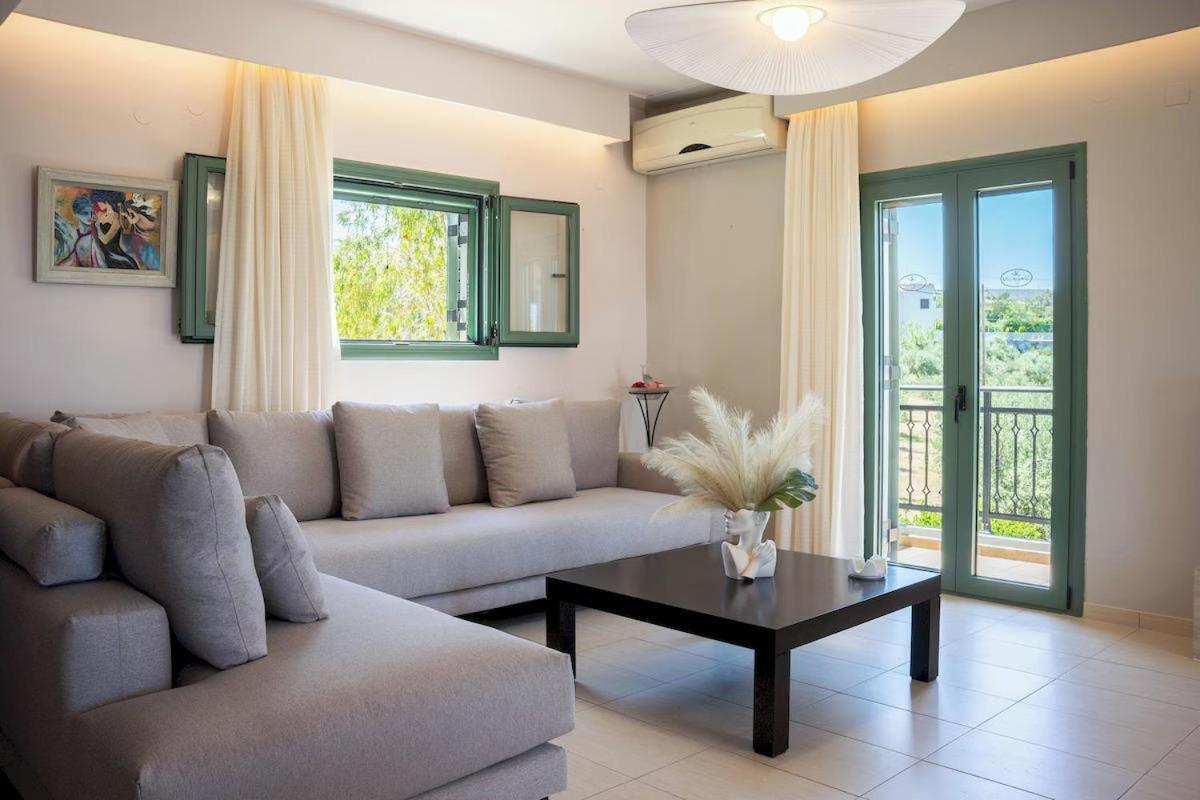 Villa Kyveli Loutra Buitenkant foto